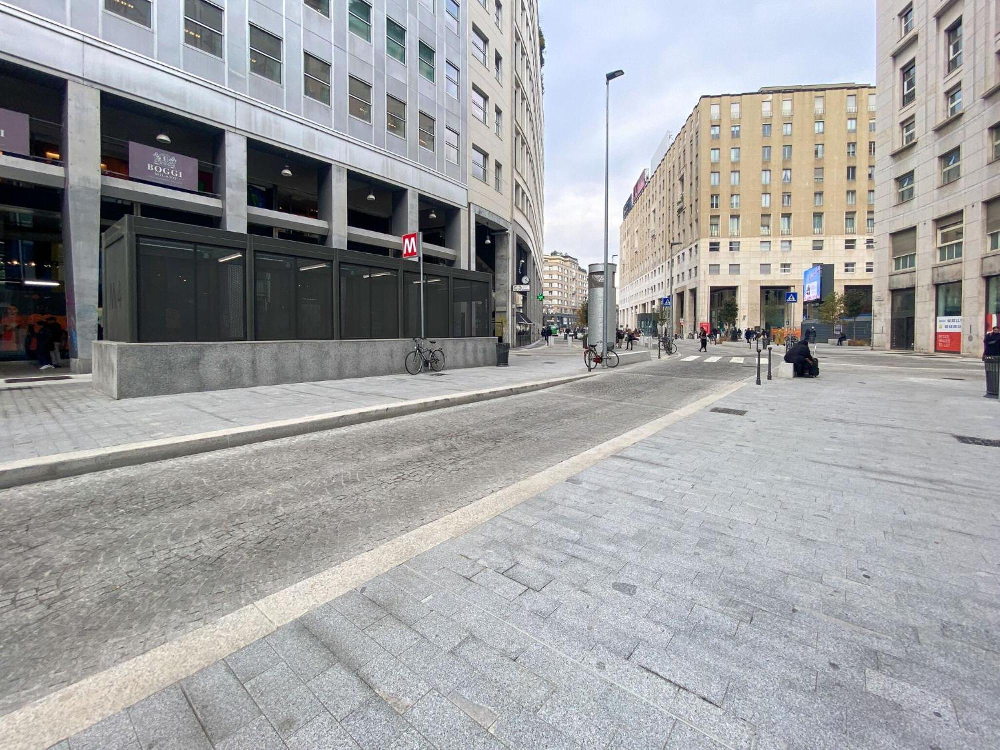 Appartamento 1br Uberto Visconti Di Modrone A With Balcony In Milano