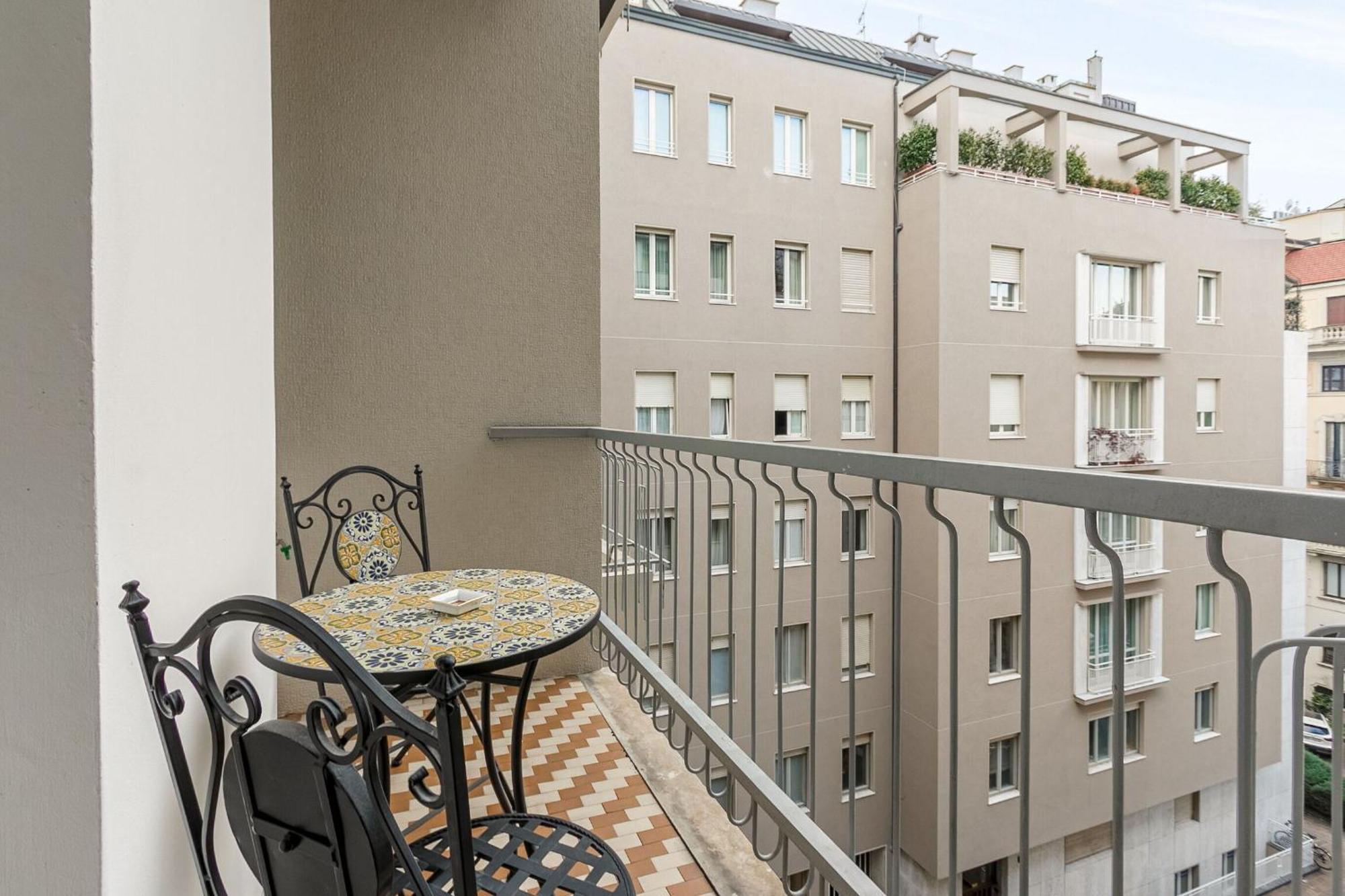 1br Uberto Visconti Di Modrone A With Balcony In Appartamento *